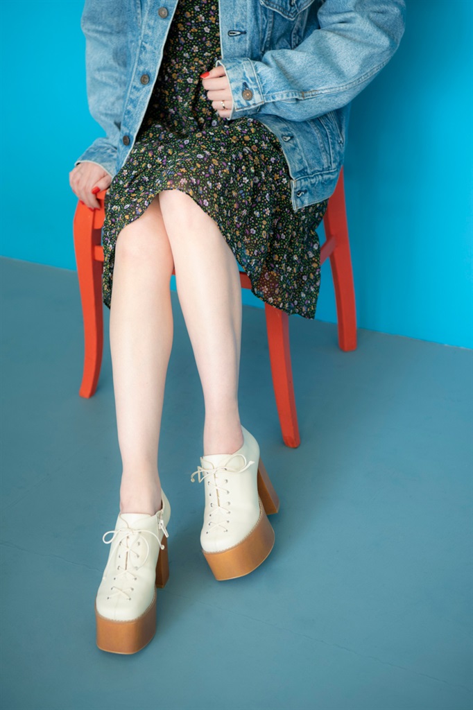 R E レースアップ厚底ブーティ R E Rezoy Official Store