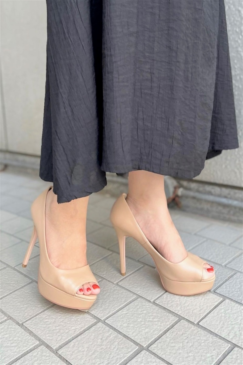 R&E 美脚オープントゥパンプス