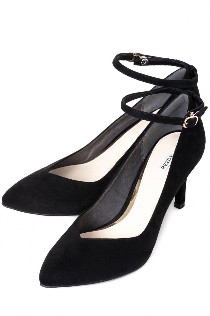 ユニークre パンプス サイズ感 人気のファッショントレンド