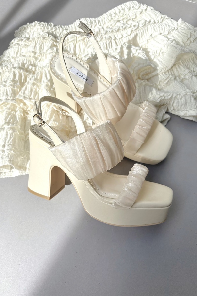 REZOY シフォンギャザーアパーストラップ厚底サンダル